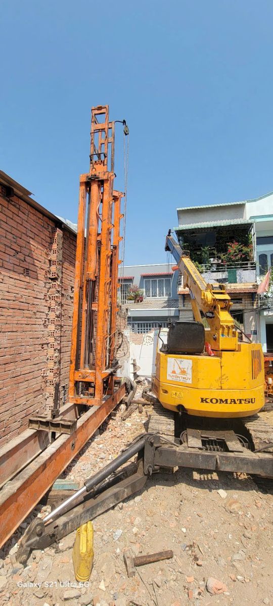 Ép neo hẻm nhỏ